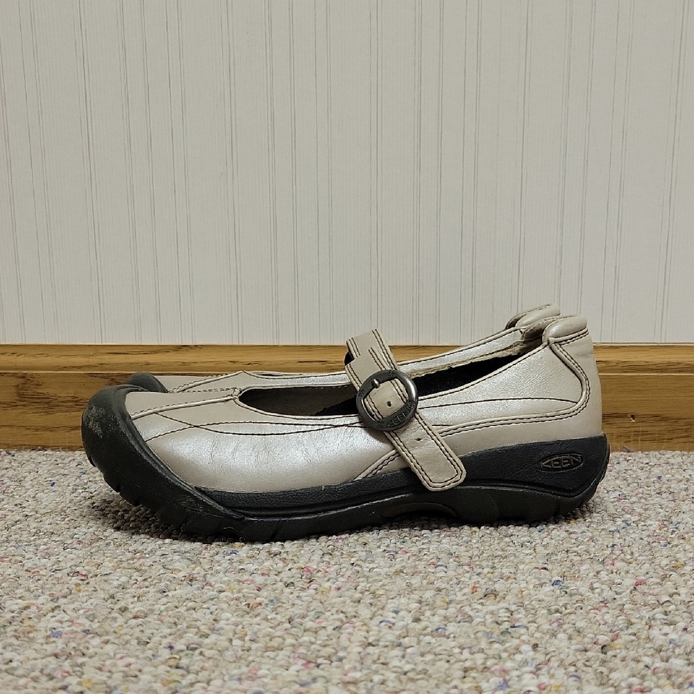 Keen Grey Mary Jane Shoes w/ Black Soles Sz 7.5 Outdoor Girlhoodcore School